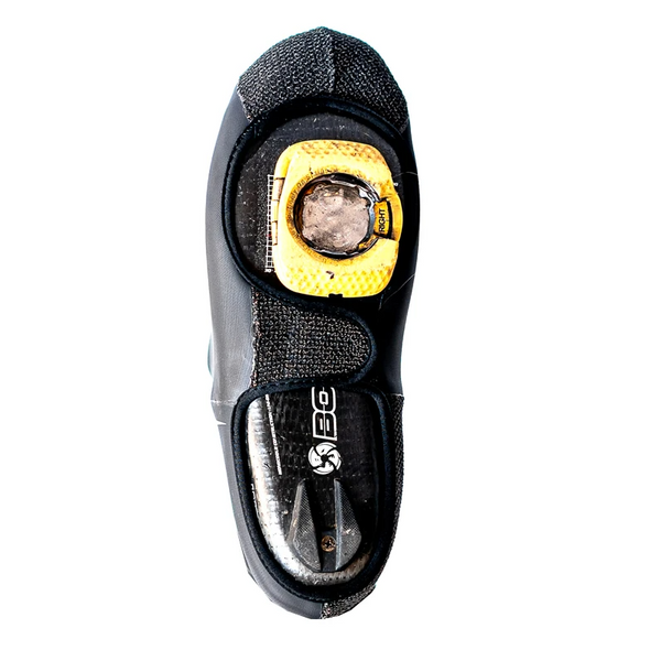 SPATZ 'GRAVLR' Overshoes. Rugged and warm with a full zipper opening - Cigala Cycling Retail